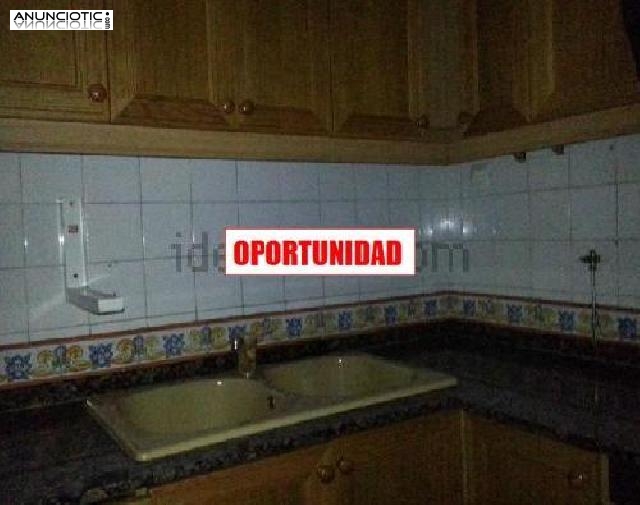 Se vende 1er piso con ascensor muy l 