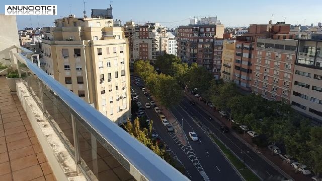 Bonito triplex en el centro