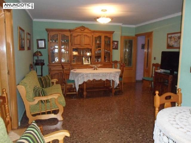 Se alquila vivienda de 2 dormitorios dobles gr 