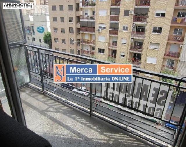 Se alquila 5 piso con ascensor muy 