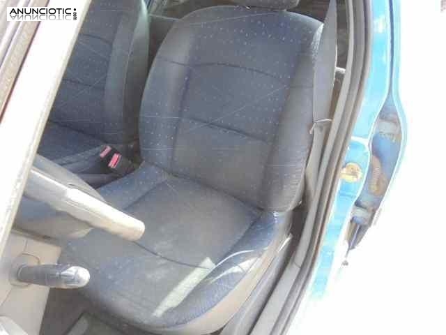 Asiento delantero izquierdo 3648410