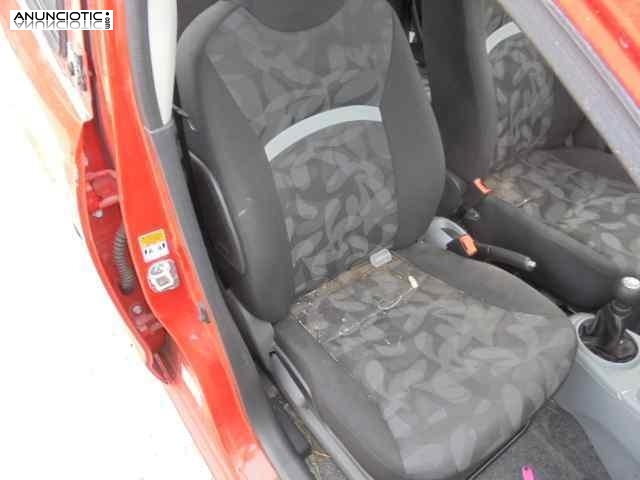 Asiento delantero derecho 3424014 suzuki 