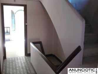 ,,SE VENDE CASA DE 3 PLANTA ,MAS GARAJE Y TRASTERO ,EN CASPE ,ZARAGOZA ,55000 EUROS,,